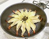 A picture of step 9 of Whole Shrimp Pan-Fried Dumplings.