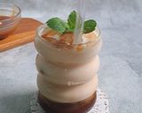 Foto langkah ke 5 dari resep Caramel Iced Coffee.
