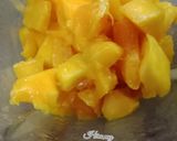 A picture of step 2 of Mango Juice.