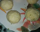 A picture of step 8 of #Green pea Stuff Bread kochori.