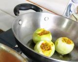 A picture of step 4 of Stuffed tinde.