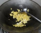 Foto langkah ke 1 dari resep Nasi goreng daun jeruk.