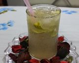 A picture of step 3 of Soda lemon.