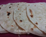 Foto del paso 5 de la receta: Ensalada de pollo con aguacate en canasta de tortitas