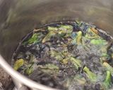 A picture of step 1 of Butterfly pea boba tea.