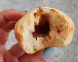 Foto del paso 5 de la receta: Muffins para una persona 🧁 rellenos de dulce de leche