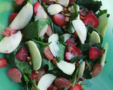 Foto del paso 2 de la receta: Ensalada de fresa y manzana