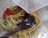 Foto langkah ke 3 dari resep Tumis Kecap Pepaya Serut.