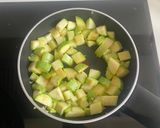 Foto del passaggio 2 della ricetta Paccheri crema di zucchine vongole e pachino