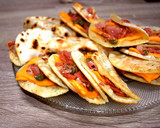 Foto del paso 5 de la receta: Quesadillas en cinco minutos!! 🙌