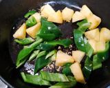 【在地食材】🍍青椒鳳梨炒蝦仁的食譜步驟3照片