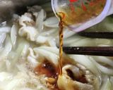 A picture of step 2 of Super Quick! 10-Minute Curry Udon – Easy Lunch.