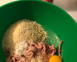 Foto del paso 1 de la receta: Paella de habitas, ajos tiernos y albóndigas
