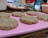 A picture of step 4 of Beef Patty Burger.