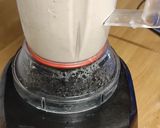 A picture of step 1 of Oatmeal fufu.