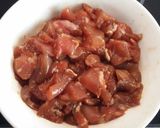 Foto del paso 1 de la receta Pollo con verduras y almendras