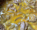 A picture of step 4 of Classic Oyakodon (Chicken and Egg Rice Bowl).