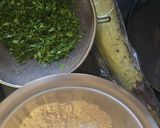 A picture of step 1 of Methi lauki cheese parantha.