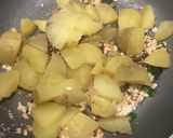 उपवासाची बटाट्याचीभाजी (upwasachi batatyachi bhaji recipe in marathi) रेसिपी स्टेप 3 फोटो 