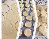 Foto del paso 4 de la receta: Galletitas de maicena