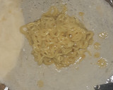 Foto langkah ke 4 dari resep Lumpia Indomie.