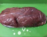 Foto del paso 1 de la receta: Carne de ciervo al horno c papas y batatas rústicas