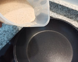 Foto del paso 1 de la receta: Tortitas integrales con harina de espelta 🥞 y miel 🍯