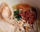 Foto langkah ke 4 dari resep Bubur ayam Mejikkom kuah soto.