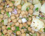 A picture of step 5 of Kathiawari Chickpea Chaat.