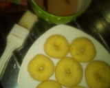 Foto del paso 3 de la receta: Rosquillas de maizena, anís baño de almíbar de canela coco ral
