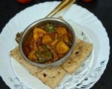 A picture of step 5 of Aloo Paneer With Capsicum Curry/ Paneer Aloo Aur Shimla Mirch Ki Tariwali Sabzi.