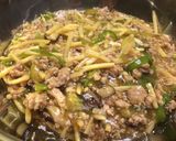 A picture of step 5 of The basic recipe of Spring Roll.
