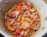 Csirkemájas egytál recept fázis 2 fotója