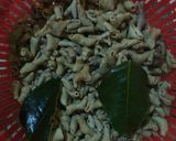 Foto langkah ke 2 dari resep Usus Ayam Bumbu Pedas.