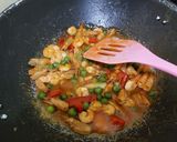 Foto langkah ke 3 dari resep Udang Saus Pedas manis.