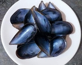 Foto del paso 20 de la receta: Mejillones rellenos de crema de mejillones al vapor