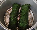 Foto langkah ke 4 dari resep Daun singkong gulung.