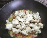 A picture of step 2 of Cauliflower chakalaka.