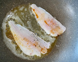 A picture of step 4 of Pouting Sauté (a family of cod).
