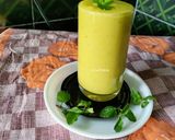 A picture of step 3 of Pineapple Shake.