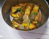 আলু বেগুন বড়ি দিয়ে ফলি মাছের ঝোল(aloo begun bori diye foli macher jhol recipe in Bengali) রেসিপির ধাপ 4 ছবি