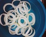 Foto langkah ke 1 dari resep Onion ring by mama pinky.