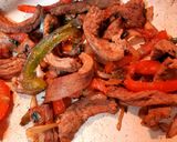 Foto del paso 1 de la receta: Sándwich con lomo de carne salteada #entredospanes