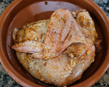 Foto del paso 3 de la receta: Pechuga de pollo especiada con timbal de puré de patata