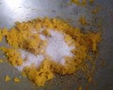 कद्दू के लड्डू (Kaddu ke laddu recipe in Hindi) रेसिपी चरण 4 फोटो