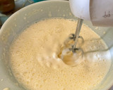 Foto del paso 2 de la receta: Bizcochuelo de vainilla en lata de membrillo
