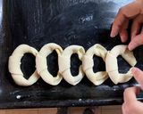 Foto del paso 5 de la receta: Medialunas (sin manteca)