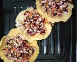 A picture of step 3 of Masala papad.