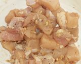 A picture of step 4 of Chicken chilli sauce.