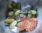 A picture of step 1 of Mint Jaggery Grapes Cooler.